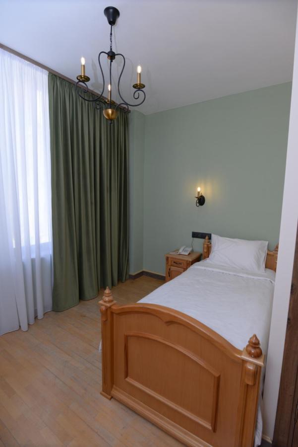 Old Avenue Hotel Гюмри Экстерьер фото