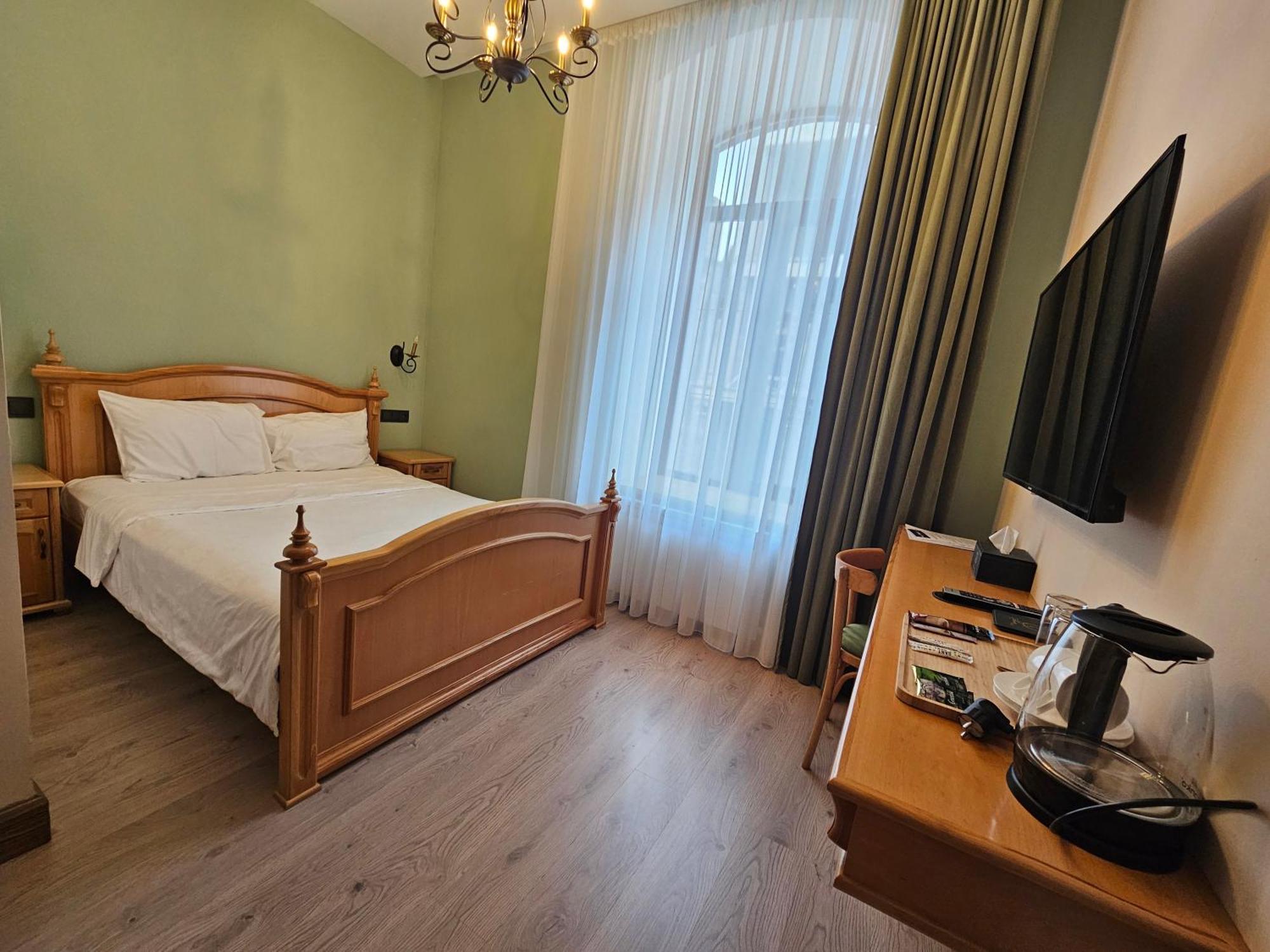 Old Avenue Hotel Гюмри Экстерьер фото