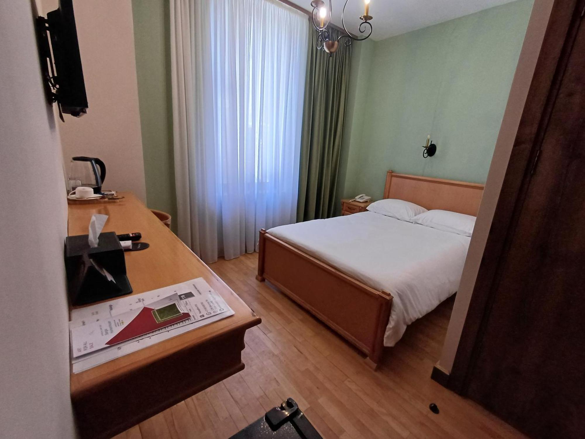 Old Avenue Hotel Гюмри Экстерьер фото